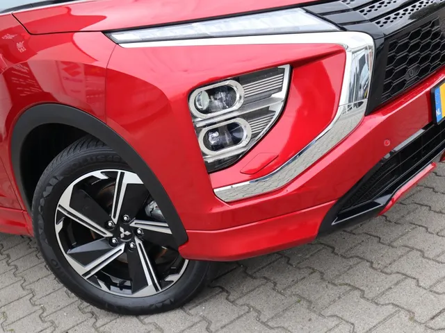 Mitsubishi Eclipse Cross 2.4 PHEV Executive AdaptiveCruise | Apple/AndroidAuto | AllSeasons