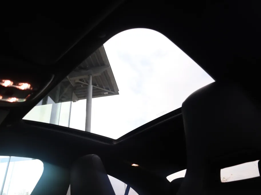 Mercedes-Benz CLA 200 Business Solution AMG