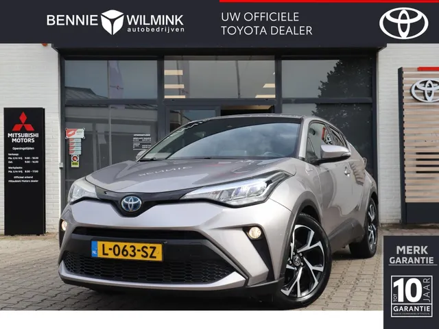 Toyota C-HR 2.0 Hybrid First Edition Trekhaak | Blindspot | Stuur en stoelverwarming