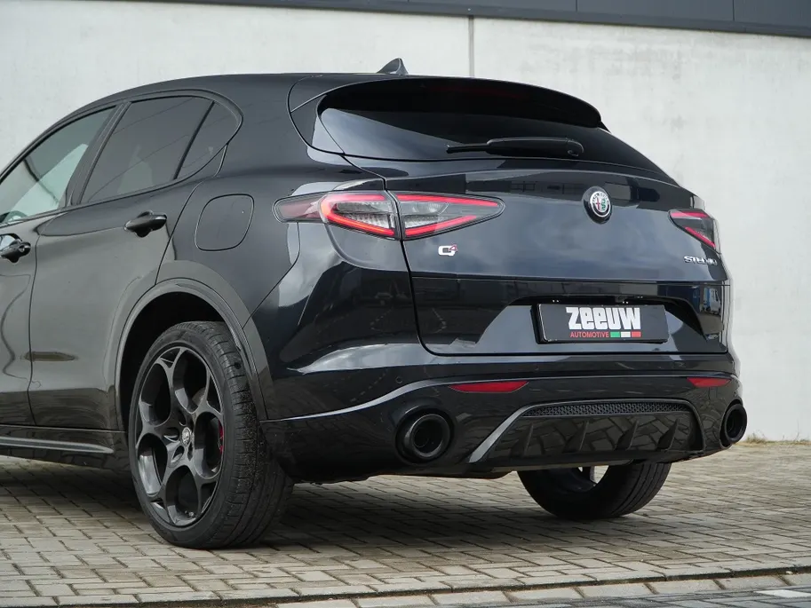 Alfa Romeo Stelvio 2.0 Turbo 280 PK AWD Competizione | Veloce | Pano | Harman | 21'
