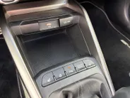 Kia Stonic 1.0 T-GDi MHEV GT-PlusLine | Navi | Clima | Camera | Schuif-/Kanteldak | Dodehoekdetectie | Stoel-/Stuurverwarming | LED-Koplampen | Carplay | LM Velgen