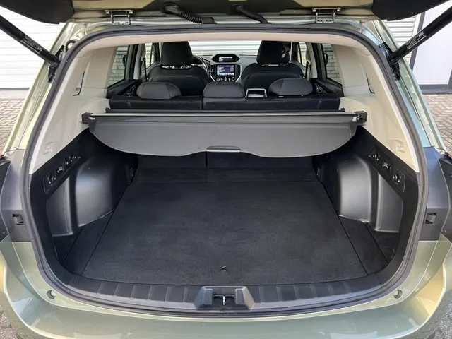 Subaru Forester 2.0i e-BOXER Luxury Automaat | Apple Carplay & Android Auto |