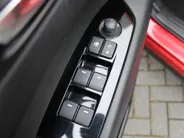 Mazda CX-5 2.0 SkyActiv-G 165 Skylease | Automaat | Navi | 17' LM | PDC Achter | Cruise | Keyless Start |