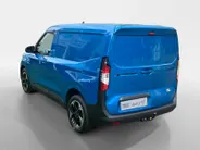Ford E-Transit Courier Limited 44 kWh 136 pk | DEMO voertuig | Navigatie | Trekhaak | Achteruitrijcamera | 100% Elektrisch | Achteruitrijcamera | Winter Pack