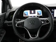 Volkswagen Golf 1.5 eTSI 130pk DSG R-Line · Apple/Android Car Play · P-Sensoren · Navigatie · Sfeerverlichting · 17 Inch · Garantie t/m 12-02-2028 of 100.000km