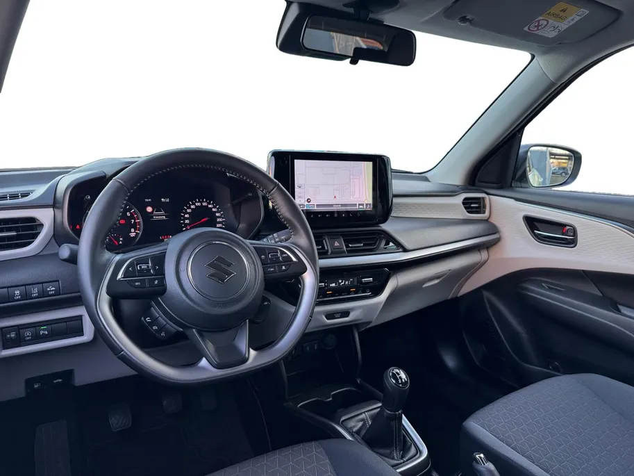 Suzuki Swift 1.2 Style Smart Hybrid | Apple Carplay/Android Auto | Achteruitrij Camera | Adaptive Cruise Control | All-Season | BLISS | LED | LMV 16' | Stoelverwarming |