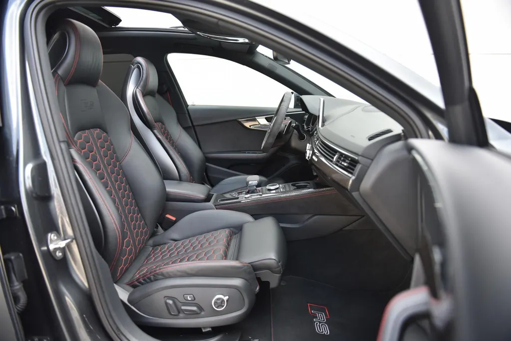 Audi RS4 Avant 2.9 TFSI RS4 quattro