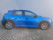 Peugeot e-208 EV Active Pack 50 kWh | Cruise control | Navigatiesysteem | Keyless start | DAB | LM Velgen | 100% Elektrisch | SOH 95,6 %