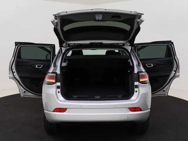 Jeep Compass 4xe 240 Hybrid S