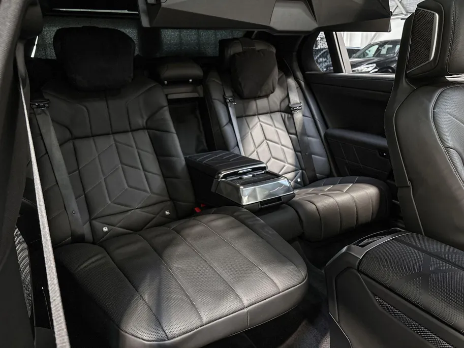 BMW i7 M70 xDrive 106 kWh