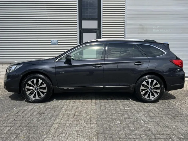 Subaru Outback 2.5i Premium Automaat | All Season Banden | Trekhaak | Elek. Schuif/Kantel Dak | Crème Witte Lederen Bekleding