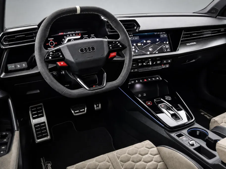Audi RS3 Sportback 2.5 TFSI quattro 400 PK competition limited 593/750 · Audi Exclusive Gletsjerwit Mat Effect · Head-Up display · Sonos Premium 3D · Panorama dak · RS sportuitlaat