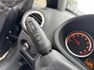 Opel Corsa 1.4-16V Cosmo | Cruise | Lichtmetaal | park sensoren |