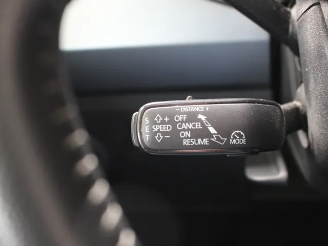 SEAT Arona 1.0 TSI Style Business Intense Navigatie | Camera | Climate Control | Inklapbare buitenspiegels