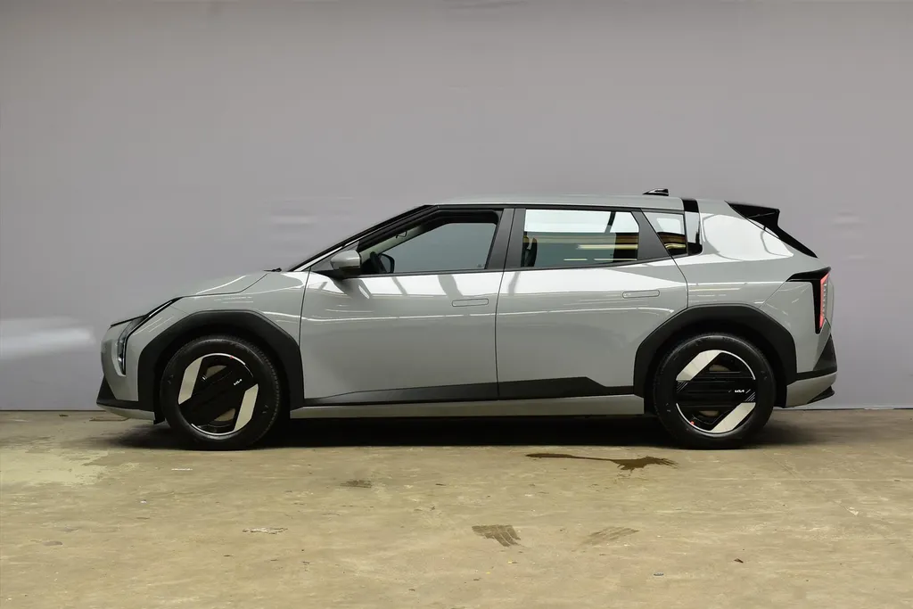 Kia EV4 81,4 kWh 204PK Air