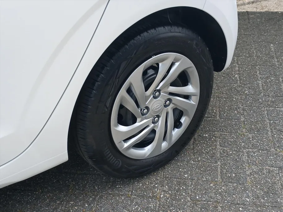 Hyundai i10 1.0i Comfort Smart / AUTOMAAT! / Navigatie / Cruisecontrol! /