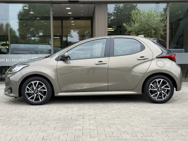 Toyota Yaris 1.5 Hybrid Dynamic | Keyless | Camera | Adapt. Cruise VERKOCHT