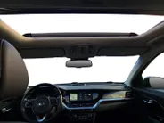 Kia e-Niro DynamicPlusLine 64 kWh | Accu 99,5 % | 3 Fase laden | 1e Eigenaar | Dealer onderhouden | Stoelverwarming | Schuif-/kanteldak | Fabrieksgarantie t/m 24-08-2029 + 3x 1 jaar |  NAP |