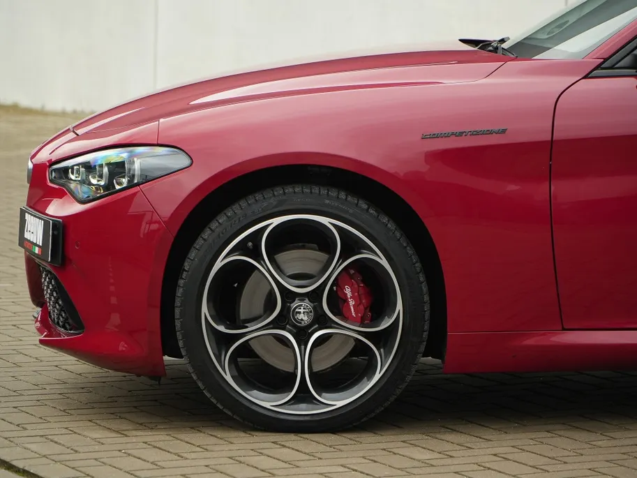 Alfa Romeo Giulia 2.0 Turbo 280 PK Competizione Q4 AWD | Harman | Veloce | 19' VERKOCHT