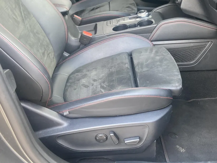 Ford Kuga 2.5 PHEV ST-Line AGR stoelen elektrisch verstelbaar  - Alcantara Lederen bekleding - Winter Pack - Navigatie - Camera