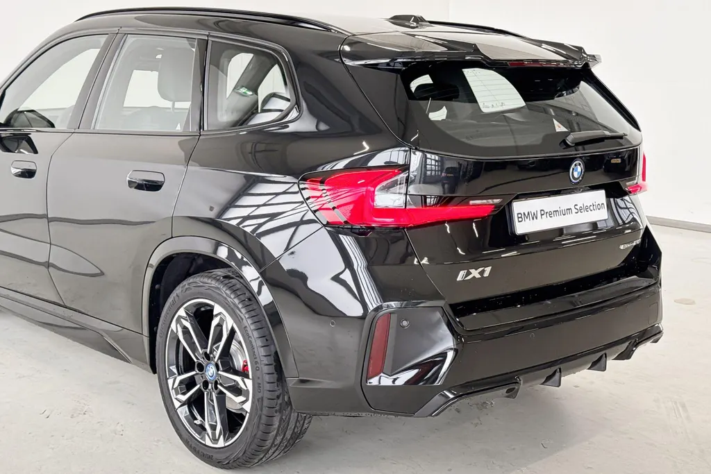 BMW iX1 eDrive20 Premium Pack M Sportpakket Pro