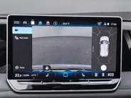 Volkswagen Tiguan 1.5 eHybrid 204pk DSG R-Line Business · Camera · Stuur- & Stoelverwarming · Dodehoeksensor · 20'Velgen · Apple/Android Car Play · Garantie t/m 30-09-2030 of 100.000km