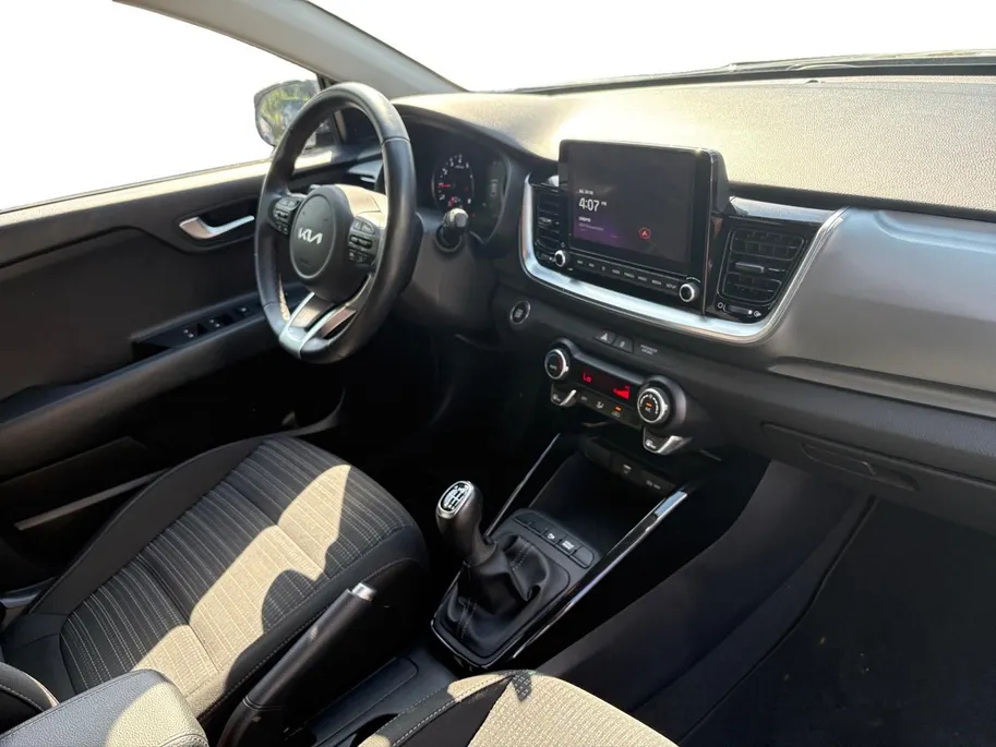 Kia Stonic 1.0 T-GDi MHEV DynamicPlusLine | Cruise Control | Climate Control | Camera | Navigatie | LM Velgen |