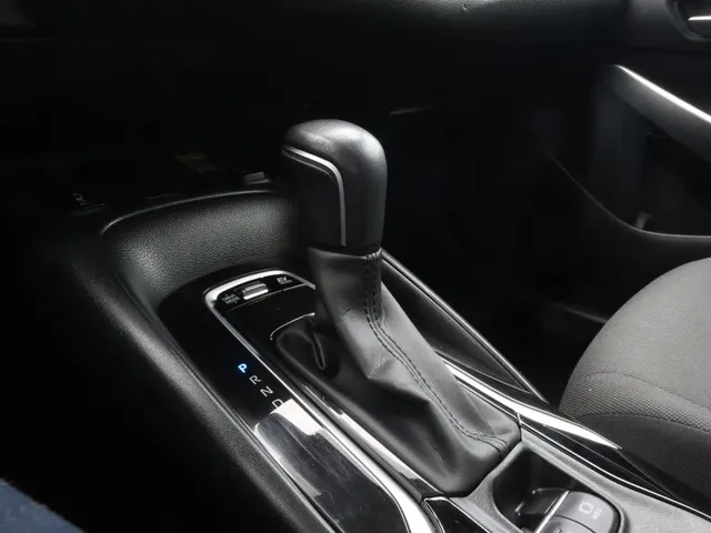 Toyota Corolla 1.8 Hybrid Style | All Seasons | Parkeersensoren V+A