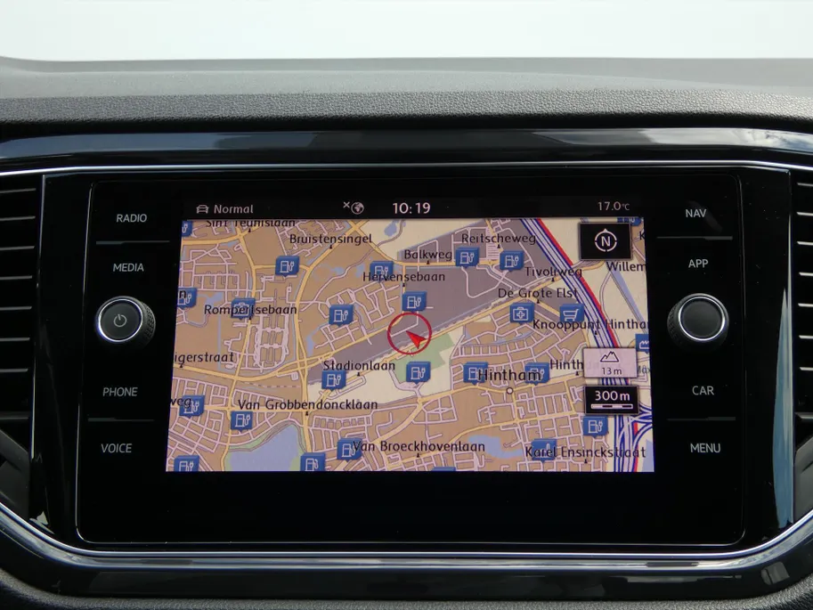 Volkswagen T-Roc 1.5 TSI 150pk 7-DSG T-Roc Business R / virtule cockpit