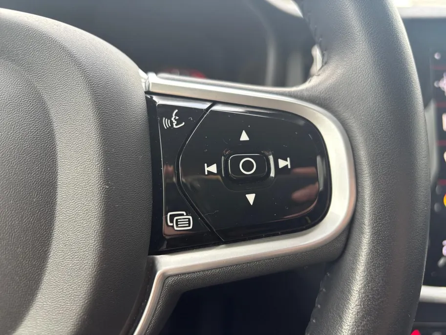 Volvo V60 2.0 B4 Core | Achteruitrijcamera | Elektr. Achterklep | Lederen bekleding | Geheugen stoelen | Dodehoek detectie | 12 maanden garantie! |