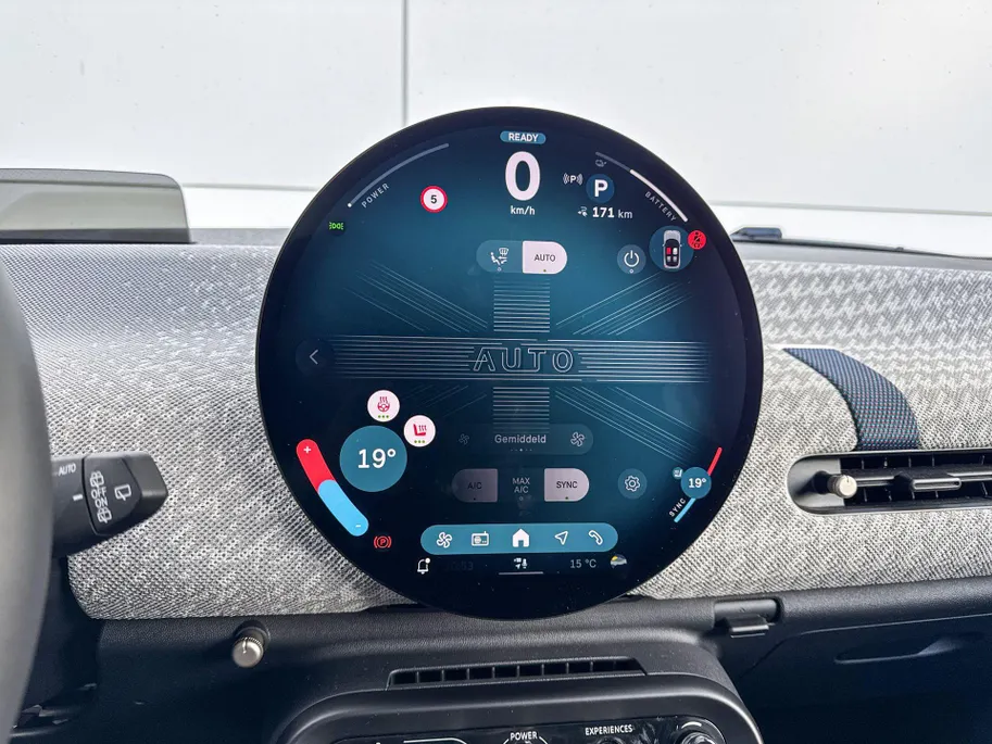 MINI Cooper 3-deurs Electric Cooper E Favoured L 40.7 kWh