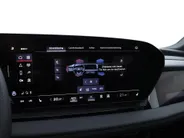 Audi Q6 e-tron 252pk S edition 83 kWh · SOH 97,5% · Panoramadak · Leder · 360 Camera · Luchtvering · Wegklapbare Trekhaak · Stoelverwarming Voor + Achter ·