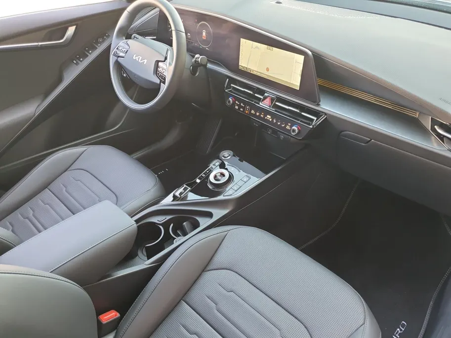 Kia Niro 1.6 GDi Hybrid DynamicPlusLine | Informeer naar beschikbaarheid | Schuifdak | NU MET €3.000 inruilpremie en €1000 voorraadvoordeel!