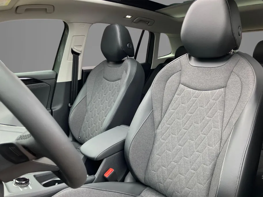 Volkswagen Tiguan 1.5 eHybrid 204pk DSG Life Panoramadak · Trekhaak · Camera + Parkeersensoren · 20' Garantie t/m 23-07-2028 of 100000KM