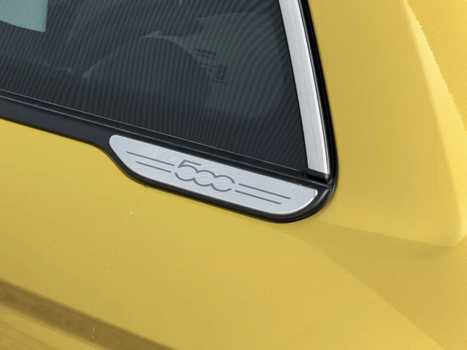 Fiat 500e ICON 42 kWh | Pano | Camera | Winter | 17'