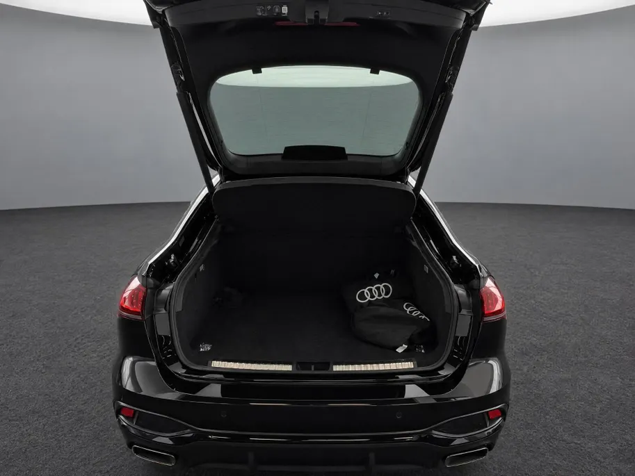 Audi A5 e-hybrid quattro S edition 299 PK · Premium pakket · Trekhaak elek. wegklapbaar · Exterieurpakket zwart