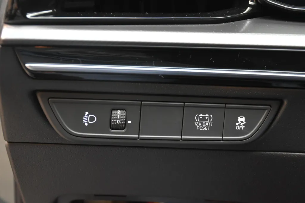 Kia Niro 1.6 GDi Hybrid 138pk DCT6 DynamicLine Direct leverbaar!