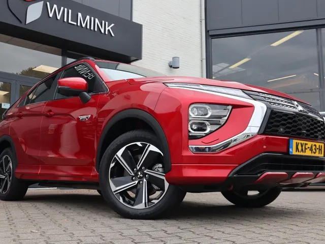Mitsubishi Eclipse Cross 2.4 PHEV Executive AdaptiveCruise | Apple/AndroidAuto | AllSeasons