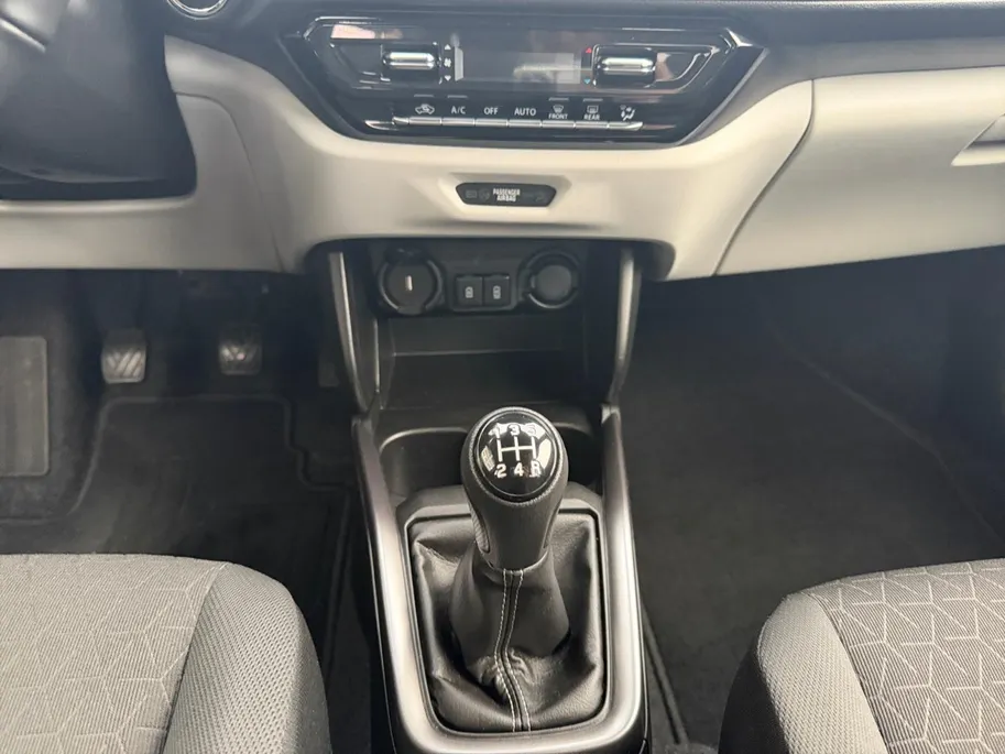 Suzuki Swift 1.2 Style Smart Hybrid | Stoelverwarming | Camera | Navigatie |