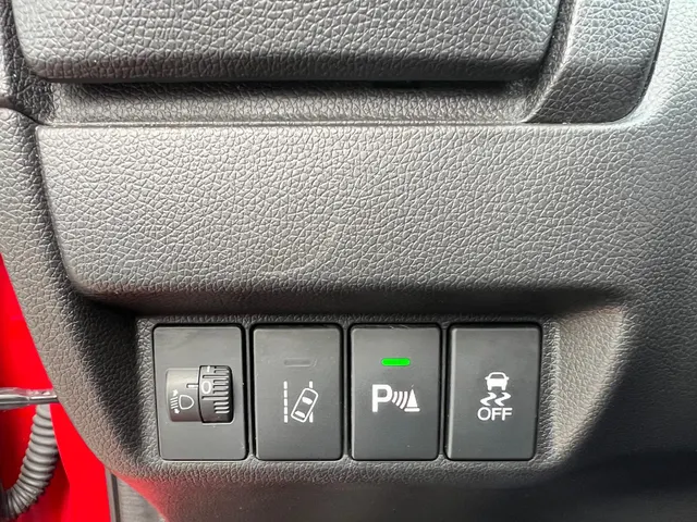 Honda Jazz 1.3 i-VTEC Comfort 102pk AUTOMAAT | TREKHAAK | NAVIGATIE | PARKEERSENSOREN V+A | STOELVERWARMING | 17' LM VELGEN |