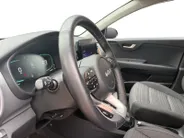 Kia Stonic 1.0 T-GDi MHEV DynamicPlusLine Dealer onderhouden | Automaat | Stuur + stoelverwarming | Climate control | Privacy glass |
