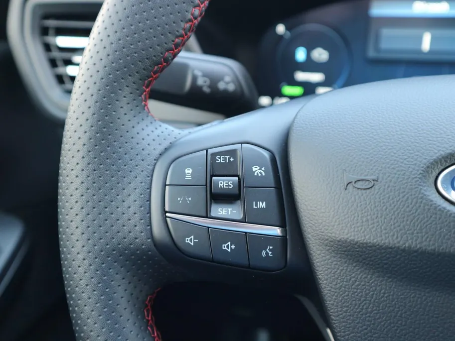 Ford Kuga 2.5 PHEV ST-Line X | ADAP CRUISE | WINTERPACK | BLIS |