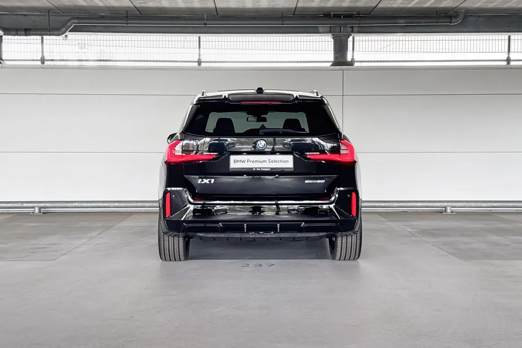 BMW iX1 eDrive20 67 kWh M Sport Edition
