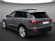 Audi Q6 e-tron Advanced quattro 100 kWh 388PK · Panoramadak · Leder · Trekhaak · 360°Camera · Garantie t/m 25-10-2030 of 100000km.