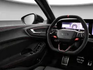 Audi RS5 Limousine e-hybrid 470 kW 639 PK · RS sportuitlaat · Topsnelheid 270 km/h · Head-up display · Panoramadak