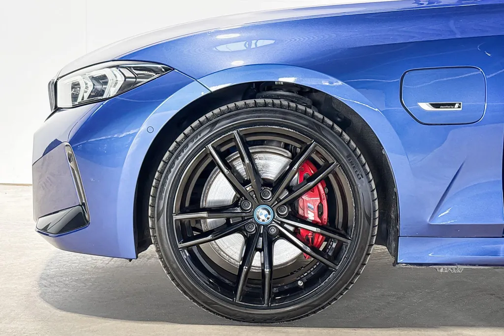 BMW 3 Serie Touring 330e xDrive M Sportpakket Pro