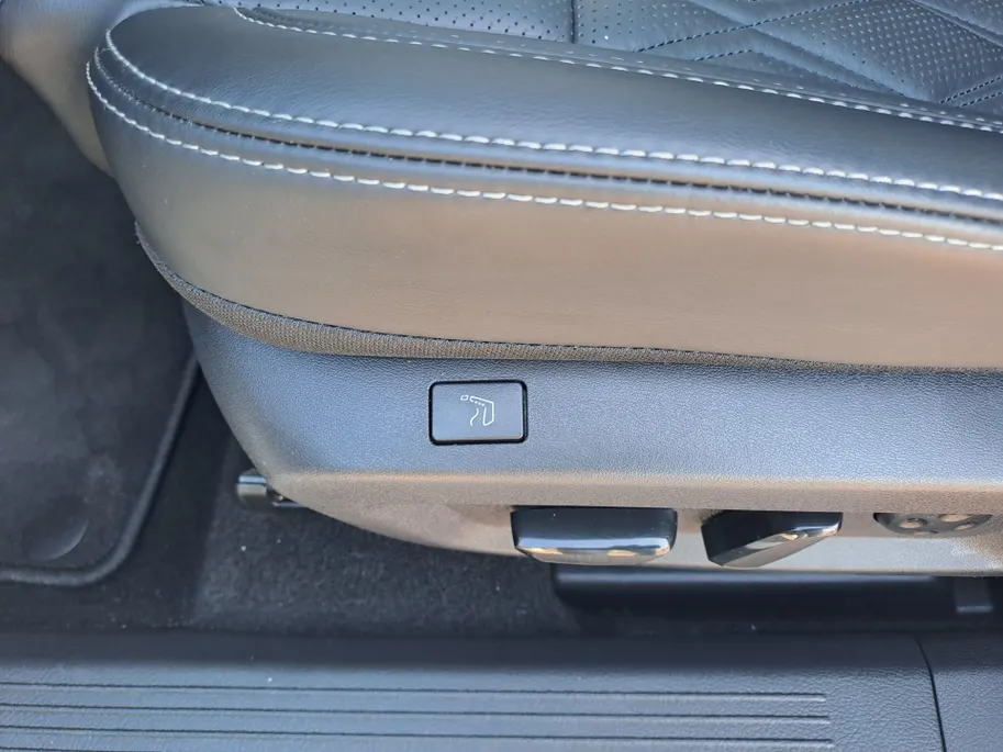 Nissan QASHQAI 1.3 MHEV Tekna Plus | Leer | Voorstoelen verwarmd | 360 Camera | Navigatie | 20'' LM | Stoel Massage | Luxe Lederen Bekleding | Dode Hoek Detectie | Apple Carplay/Android Auto