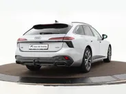 Audi A6 Avant 2.0 e-hybrid Quattro 299pk S edition Competition · 360 Camera · Inklap. Trekhaak · Bang & Olufsen Sound · Head-Up display · Dodehoeksensor · Garantie t/m 09-09-2030 of 100.000km