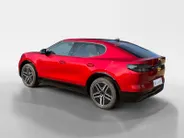 Ford Capri Premium Extended Range AWD 79 kWh 340pk | Direct Leverbaar | €3.500,- Ready Set Ford Bonus | 560km WLTP Rijbereik | Trekhaak | 1200kg Trekgewicht | Panoramadak | Gratis Warmtepomp t.w.v. €1.200,- | 360 Graden Camera | HUD