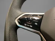 Volkswagen Tiguan 1.4TSIeHybrid 180kW/245PK DSG R-Line · Panoramadak · Trekhaak · 360°Camera + Parkeersensoren · 20'' · Apple/Android Car Play ·